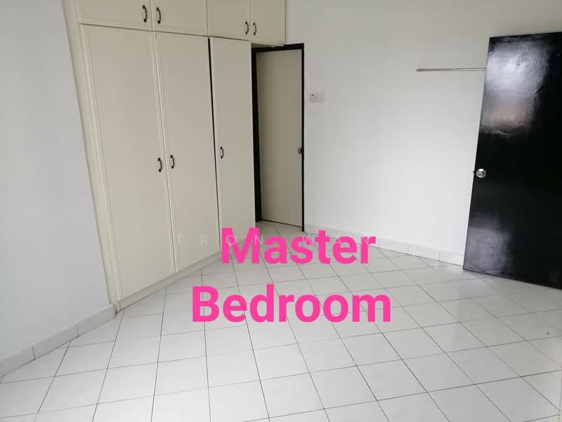 Apartment for Rent at Pangsapuri Vista Serdang - Tron Wan - Master Bedroom - PropertyGuru.com.my