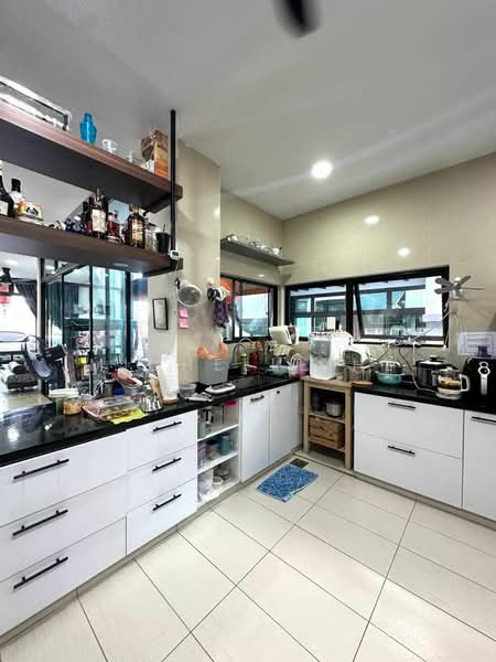 Cluster House for Sale in Taman Mount Austin (Tebrau) - Michelle He - Kitchen - PropertyGuru.com.my