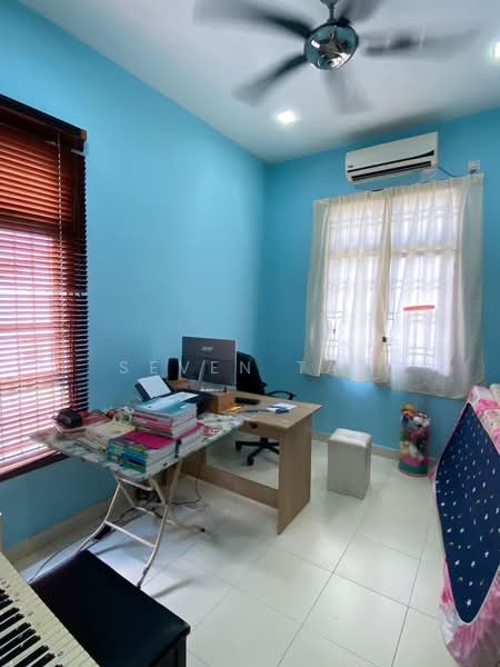2-storey Terraced House for Sale in Taman Seri Austin (Tebrau) - Seven Tay - Study - PropertyGuru.com.my