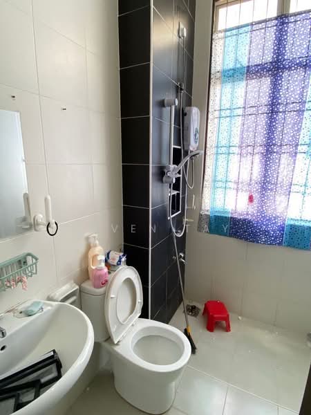 2-storey Terraced House for Sale in Taman Seri Austin (Tebrau) - Seven Tay - Bathroom - PropertyGuru.com.my