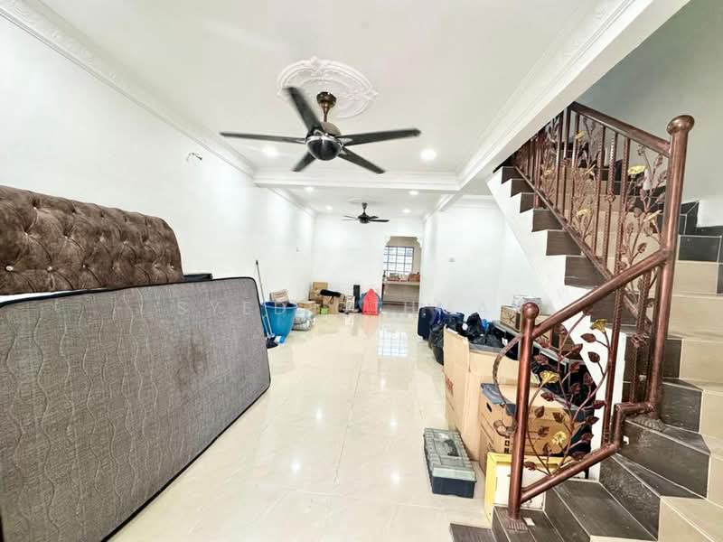 Taman Sri Gombak untuk Untuk Dijual - RM 475,000, Mac 2026 - Living Room - PropertyGuru.com.my