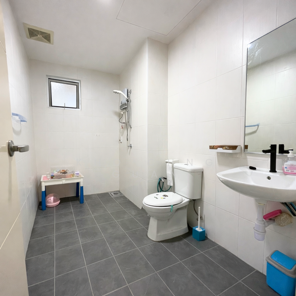 Condominium for Sale at Aston Kiara 3 - Kho Chng Guan - Bathroom - PropertyGuru.com.my