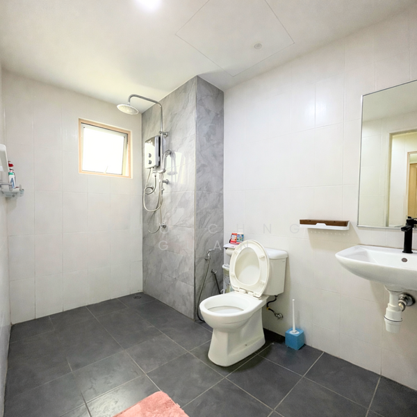 Condominium for Sale at Aston Kiara 3 - Kho Chng Guan - Bathroom - PropertyGuru.com.my