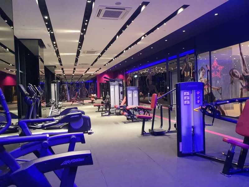 Service Residence for Rent at Star Residences Two - Tim Siow - Gym - PropertyGuru.com.my