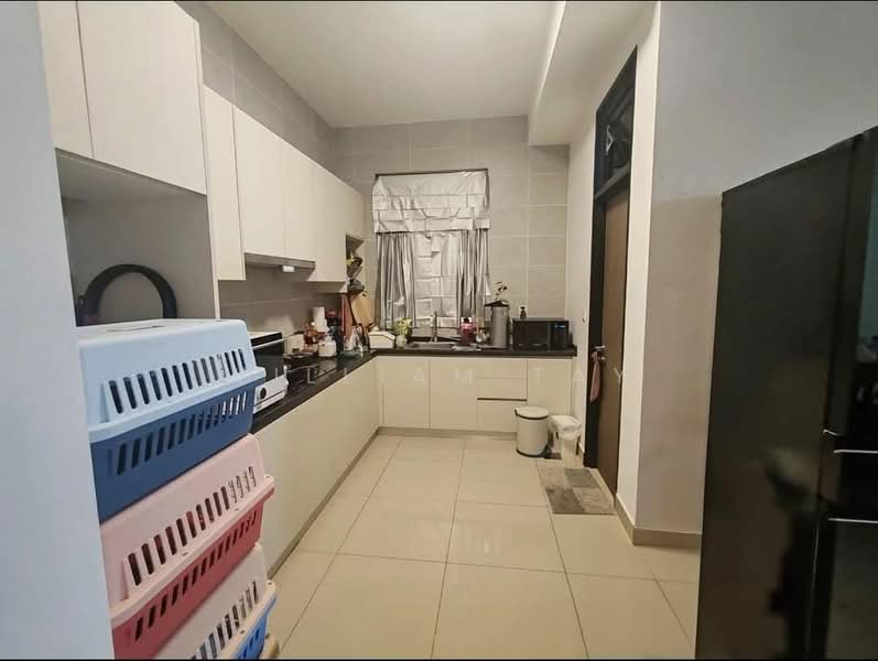 Twin Tower Residence untuk Untuk Dijual - RM 1,200,000, Feb 2026 - Kitchen - PropertyGuru.com.my