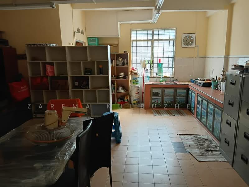 2-storey Terraced House for Sale in Bandar Mahkota Cheras (Cheras) - Zarema Kulbuzheva - Kitchen - PropertyGuru.com.my