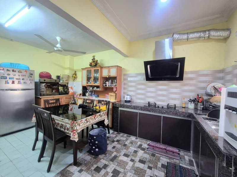 Terraced House for Sale in Klang (Selangor) - Shahrul Nizam - Kitchen - PropertyGuru.com.my