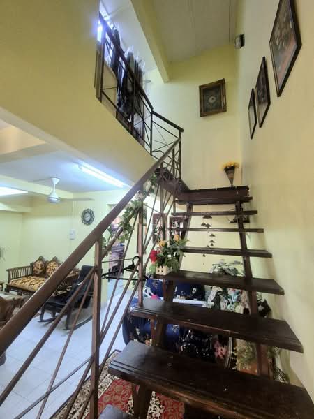 Terraced House for Sale in Klang (Selangor) - Shahrul Nizam - Living Room - PropertyGuru.com.my