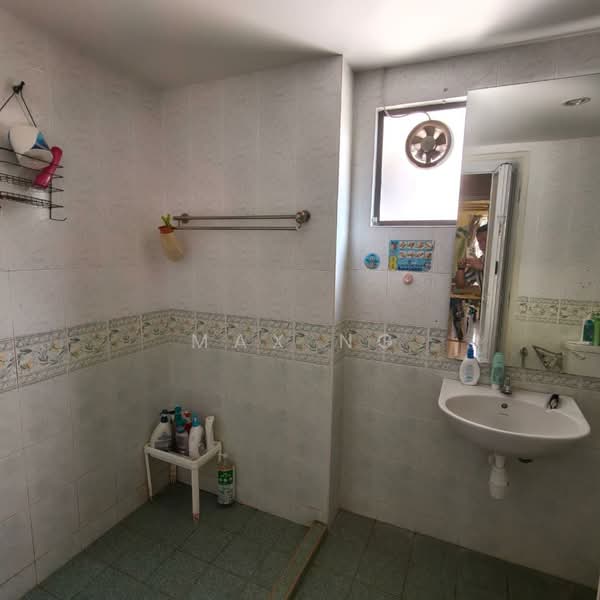 Parkview Towers untuk Untuk Dijual - RM 320,000, Mac 2026 - Bathroom - PropertyGuru.com.my