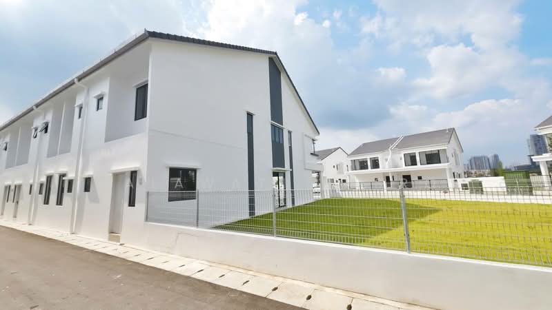 2-storey Terraced House for Sale in Cyberjaya (Selangor) - Salawati Busro - Exterior - PropertyGuru.com.my