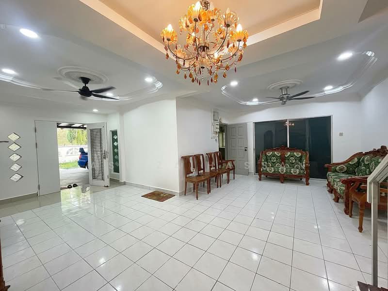 Taman Tasik Jaya untuk Untuk Dijual - RM 699,000, Feb 2026 - Living Room - PropertyGuru.com.my