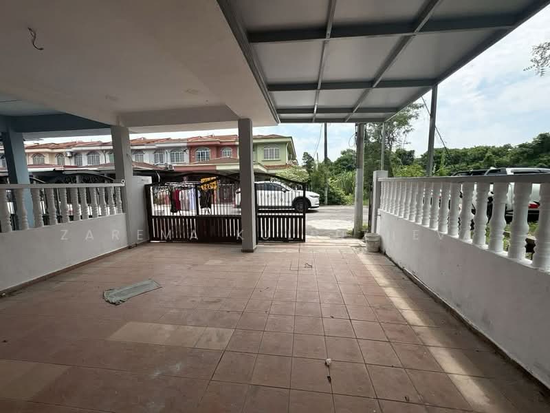 2-storey Terraced House for Sale in Taman Sentosa (Klang) - Zarema Kulbuzheva - Exterior - PropertyGuru.com.my
