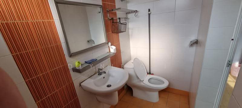 Rumah Teres 2-Tingkat untuk Dijual di Taman Bukit Desa (Taman Desa) - Dlynie Ooi - Bathroom - PropertyGuru.com.my