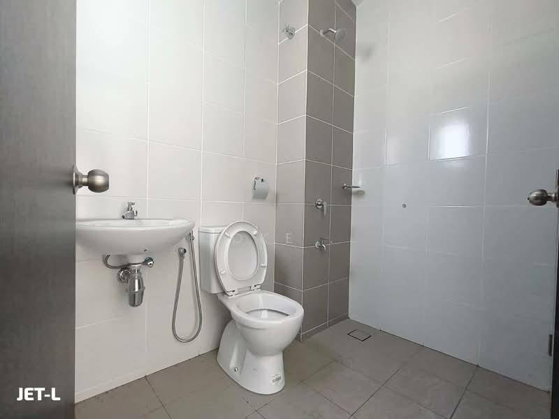 2-storey Terraced House for Sale in Bukit Raja Selatan (Kapar) - Loke . - Bathroom - PropertyGuru.com.my