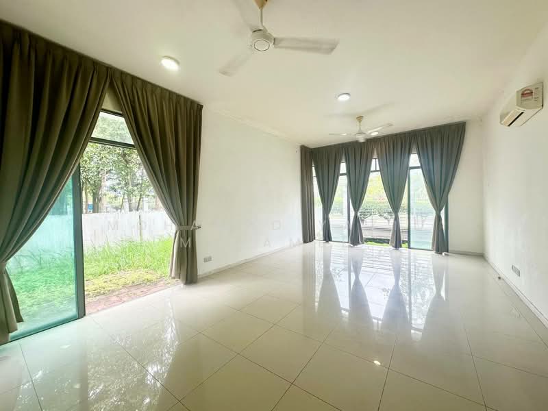SummerGlades @ Cyberjaya untuk Untuk Dijual - RM 1,200,000, Mac 2026 - Living Room - PropertyGuru.com.my