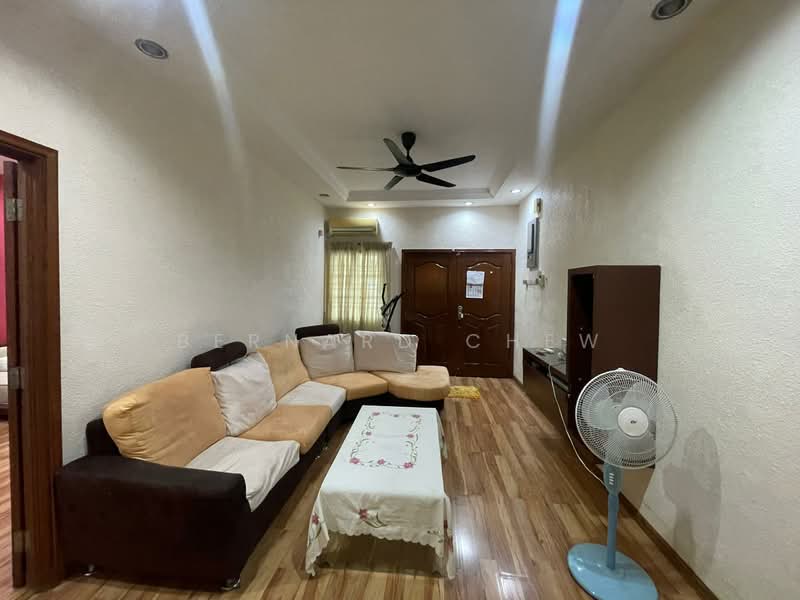 Semi-Detached House for Sale in Taman Indah Batu Maung (Batu Maung) - Bernard Chew - Living Room - PropertyGuru.com.my