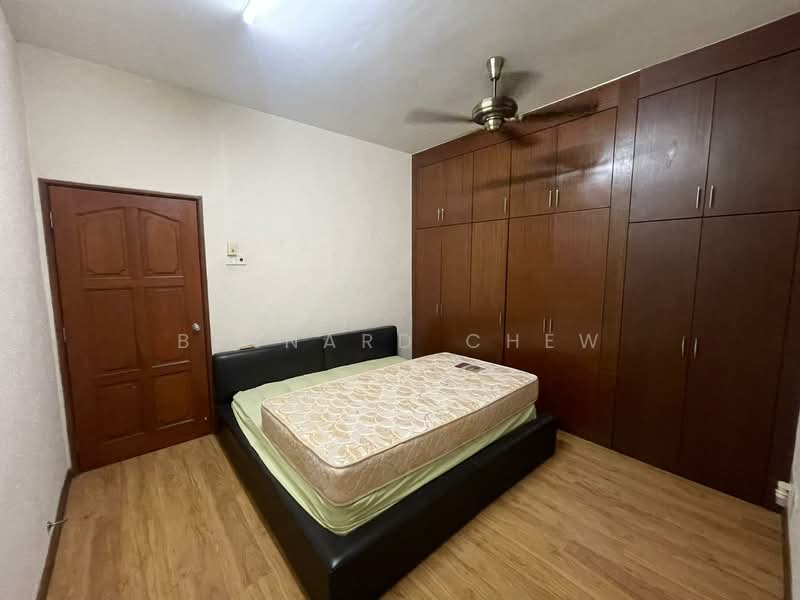 Semi-Detached House for Sale in Taman Indah Batu Maung (Batu Maung) - Bernard Chew - Bedroom - PropertyGuru.com.my
