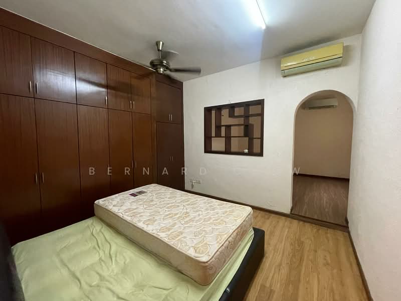 Semi-Detached House for Sale in Taman Indah Batu Maung (Batu Maung) - Bernard Chew - Bedroom - PropertyGuru.com.my