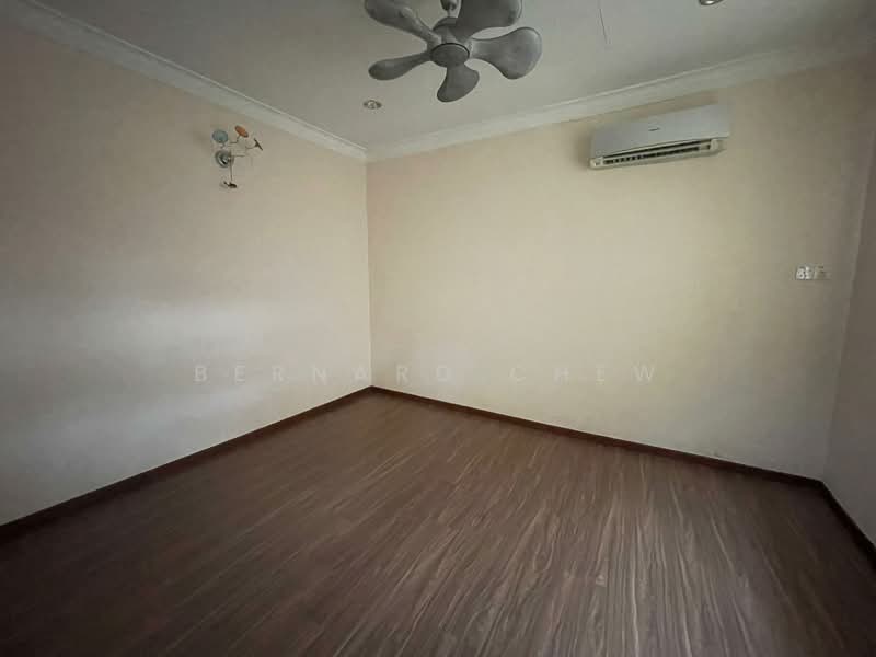 Semi-Detached House for Sale in Taman Indah Batu Maung (Batu Maung) - Bernard Chew - Interior - PropertyGuru.com.my