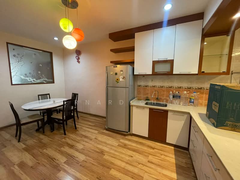 Semi-Detached House for Sale in Taman Indah Batu Maung (Batu Maung) - Bernard Chew - Kitchen - PropertyGuru.com.my