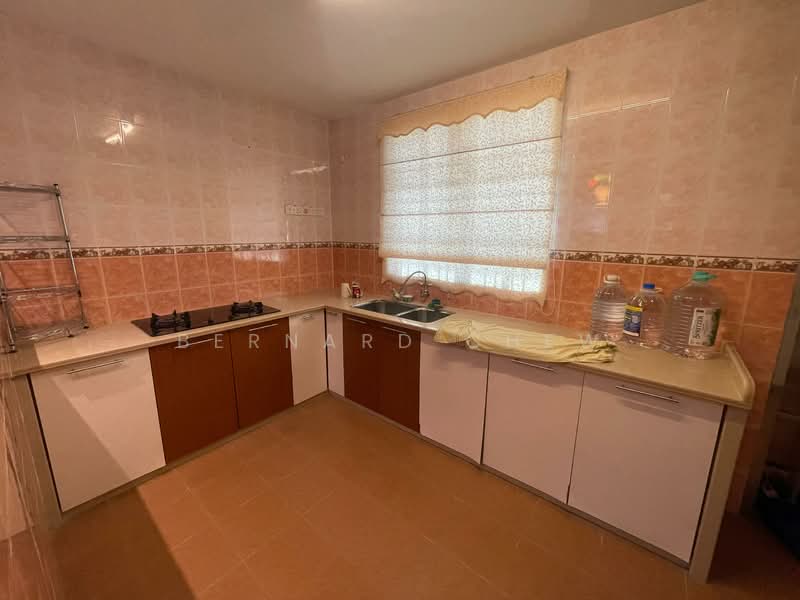 Semi-Detached House for Sale in Taman Indah Batu Maung (Batu Maung) - Bernard Chew - Kitchen - PropertyGuru.com.my