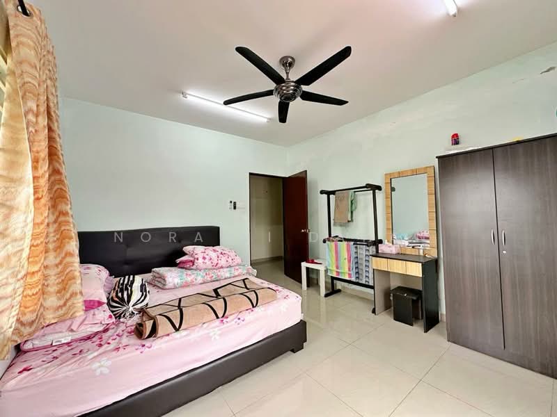 Taman Garing Utama untuk Untuk Dijual - RM 499,000, Mac 2026 - Bedroom - PropertyGuru.com.my