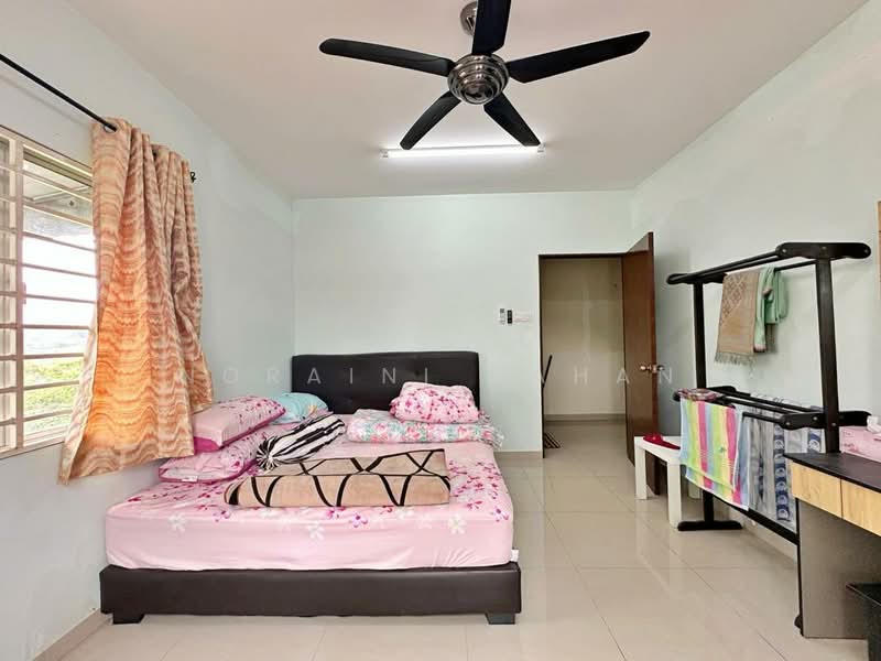 Taman Garing Utama untuk Untuk Dijual - RM 499,000, Mac 2026 - Bedroom - PropertyGuru.com.my