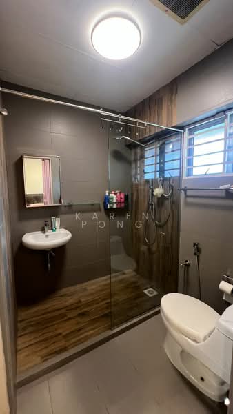 2-storey Terraced House for Sale in SS2 (Petaling Jaya) - Karen Pong - Bathroom - PropertyGuru.com.my