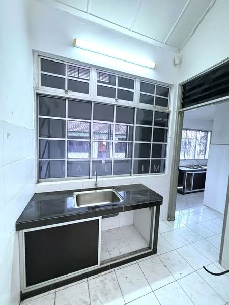 1-storey Terraced House for Sale in Taman Perling (Perling) - Karl Lim - Kitchen - PropertyGuru.com.my