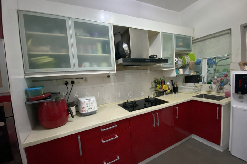 Bandar Baru Bangi, Seksyen 15, Garden Homes untuk Untuk Dijual - RM 580,000, Feb 2026 - Kitchen - PropertyGuru.com.my