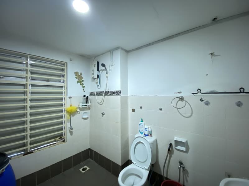 Rumah Teres 2 Tingkat untuk Dijual di Seksyen 15 (Bangi) - Hani Nordin - Bathroom - PropertyGuru.com.my