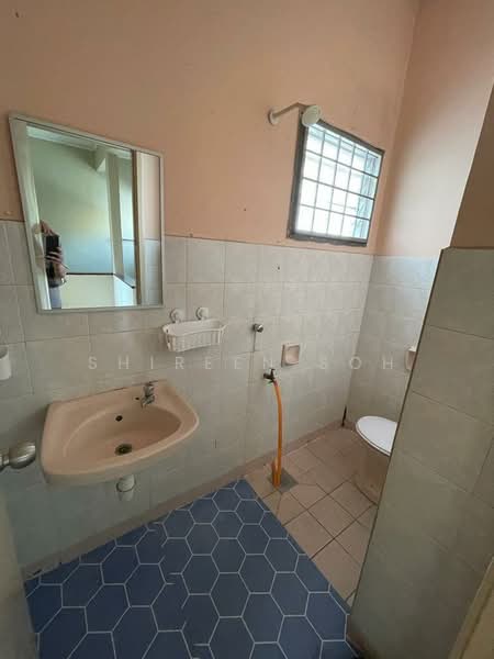 2-storey Terraced House for Sale in Subang (Selangor) - Shireen Soh - Bathroom - PropertyGuru.com.my