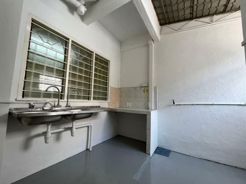 2-storey Terraced House for Sale in Subang (Selangor) - Shireen Soh - Kitchen - PropertyGuru.com.my