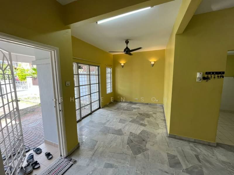 2-storey Terraced House for Sale in Subang (Selangor) - Shireen Soh - Living Room - PropertyGuru.com.my
