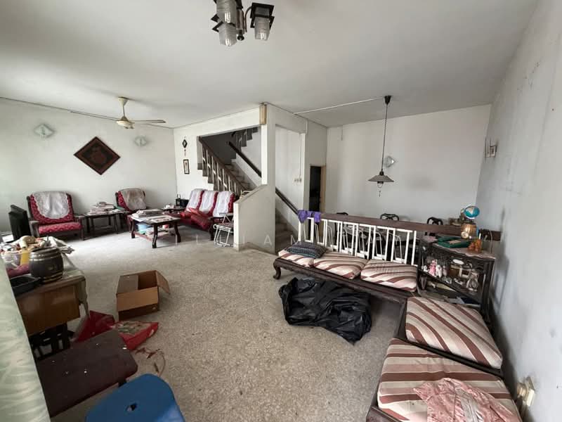 2-storey Terraced House for Sale in Taman Pelangi (Johor Bahru) - William Tay - Living Room - PropertyGuru.com.my