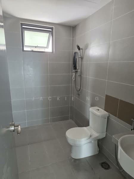 Service Residence for Sale at Amerin Residence - Jackie Ng - Bathroom - PropertyGuru.com.my