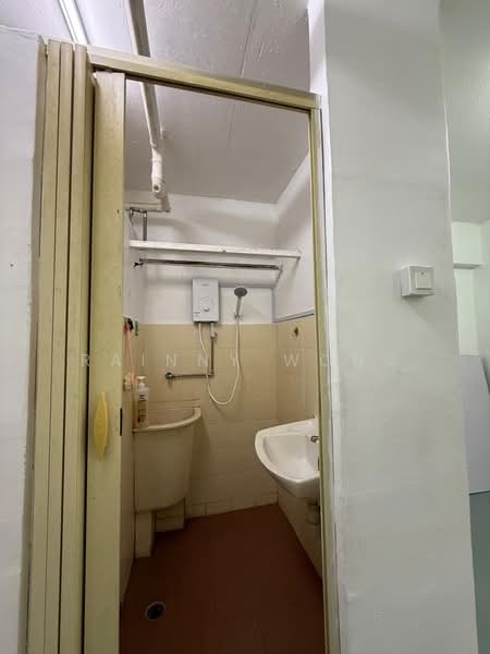 Green Garden untuk Untuk Disewa - RM 700 /bulan, Feb 2026 - Bathroom - PropertyGuru.com.my