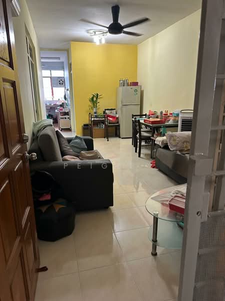 Flat for Sale at Desa Lembah Permai - PeiGee . - Living Room - PropertyGuru.com.my