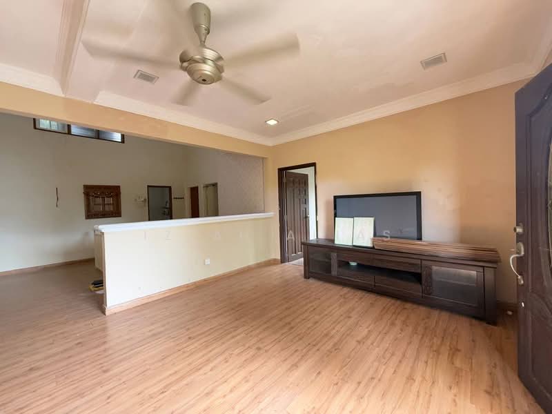 2-storey Terraced House for Sale in Bandar Nusaputra (Puchong) - Izzah Alias - PropertyGuru.com.my