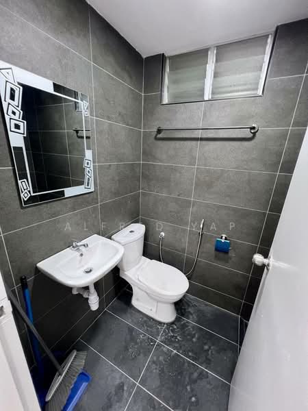 Service Residence for Rent at Midas @ Seri Alam - Alfred Yap - Bathroom - PropertyGuru.com.my