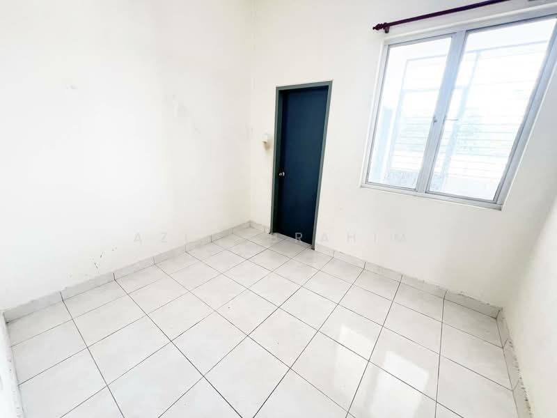 2-storey Terraced House for Sale in Kampung Paya Jaras Tengah (Sungai Buloh) - Azli Ibrahim - Interior - PropertyGuru.com.my