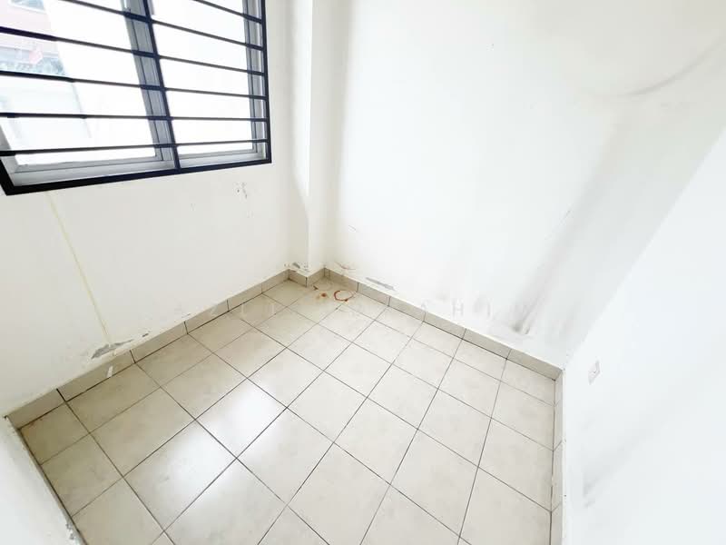 2-storey Terraced House for Sale in Kampung Paya Jaras Tengah (Sungai Buloh) - Azli Ibrahim - Interior - PropertyGuru.com.my