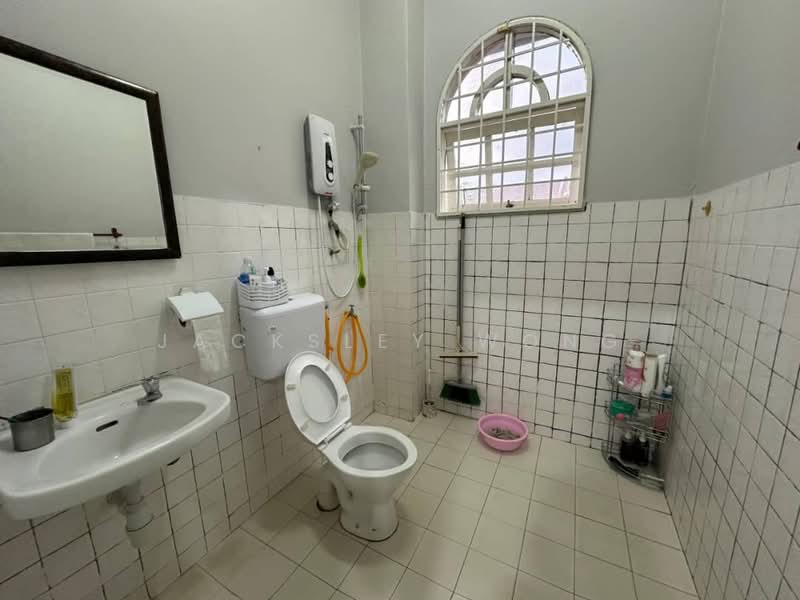 Terraced House for Sale in Bandar Sungai Long (Selangor) - Jacksley Wong - Bathroom - PropertyGuru.com.my