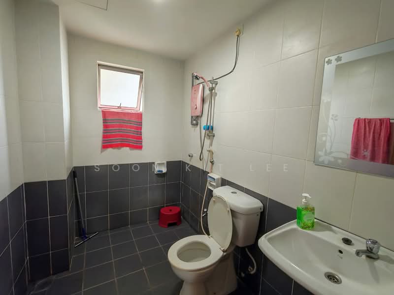 Kondominium untuk Dijual di Ampang Boulevard - Keith Lee - Bathroom - PropertyGuru.com.my