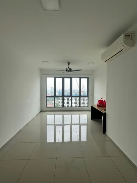 Servis Apartment untuk Disewa di Gravit8, Klang - Alice Wong - Living Room - PropertyGuru.com.my