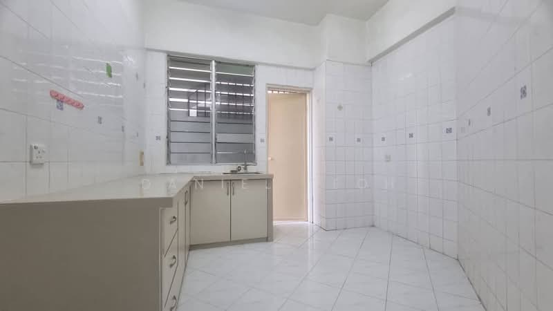 Leader Garden untuk Untuk Dijual - RM 430,000, Feb 2026 - Kitchen - PropertyGuru.com.my
