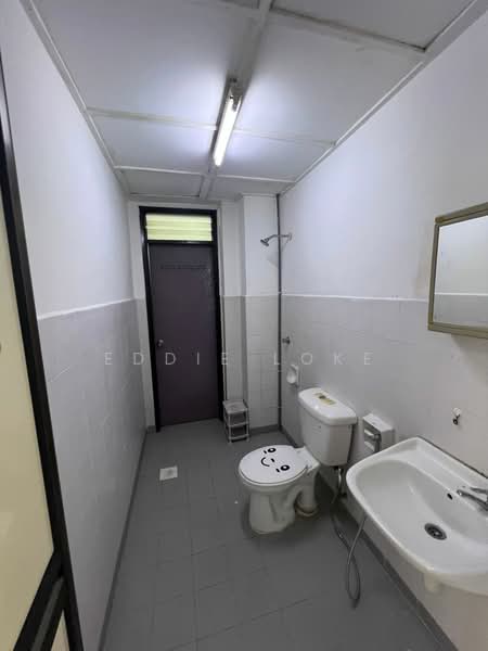 Condominium for Rent at Seri Cendekia - Eddie Loke - Bathroom - PropertyGuru.com.my