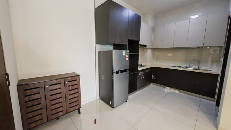 Royal Strand @ Country Garden Danga Bay untuk Untuk Disewa - RM 2,400 /bulan, Mac 2026 - Kitchen - PropertyGuru.com.my
