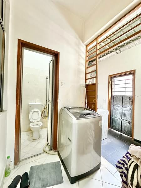 2-storey Terraced House for Sale in Austin Perdana (Tebrau) - Sharon Wong Shu Shien - Bathroom - PropertyGuru.com.my