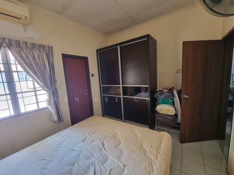 BP11 untuk Untuk Dijual - RM 800,000, Feb 2026 - Bedroom - PropertyGuru.com.my